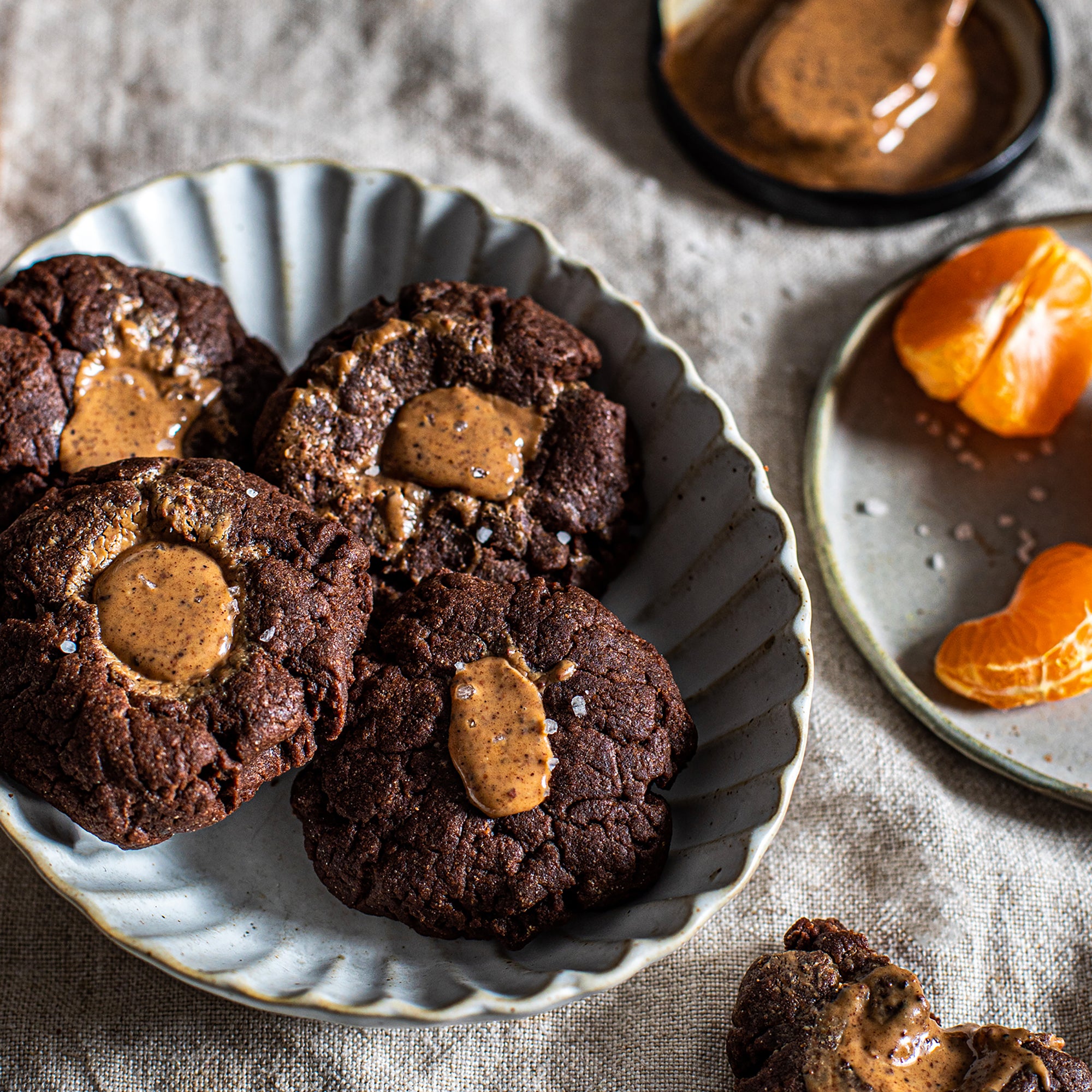 Biscuits choco moelleux fourrés amandes et cardamome