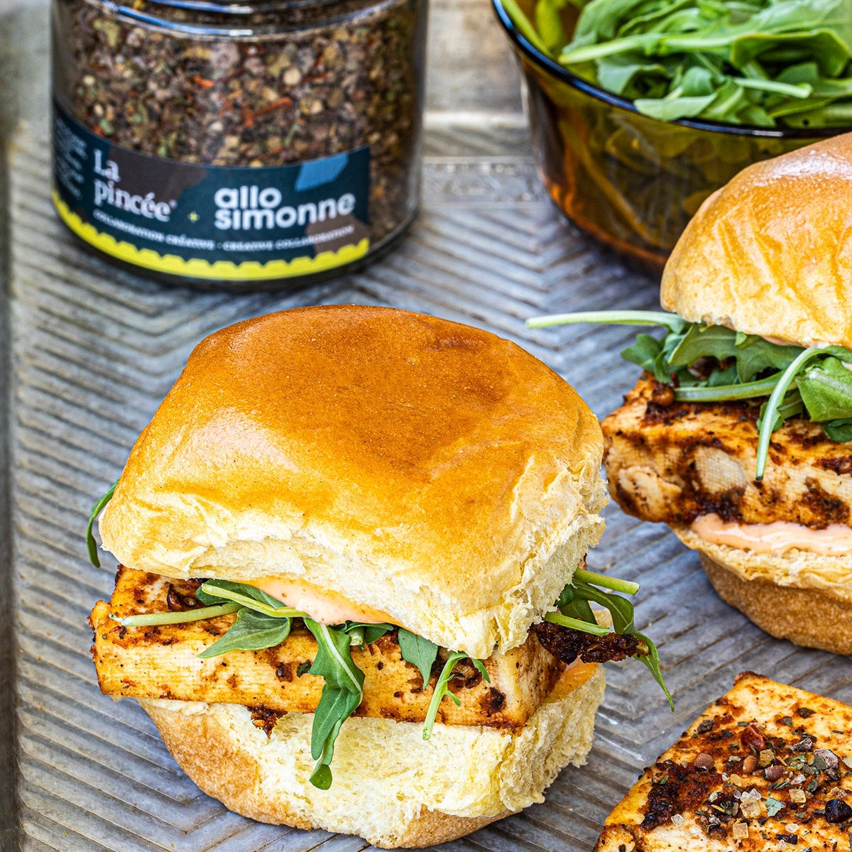 Mini burger de Tofu BBQ au gruée cacao et poivre