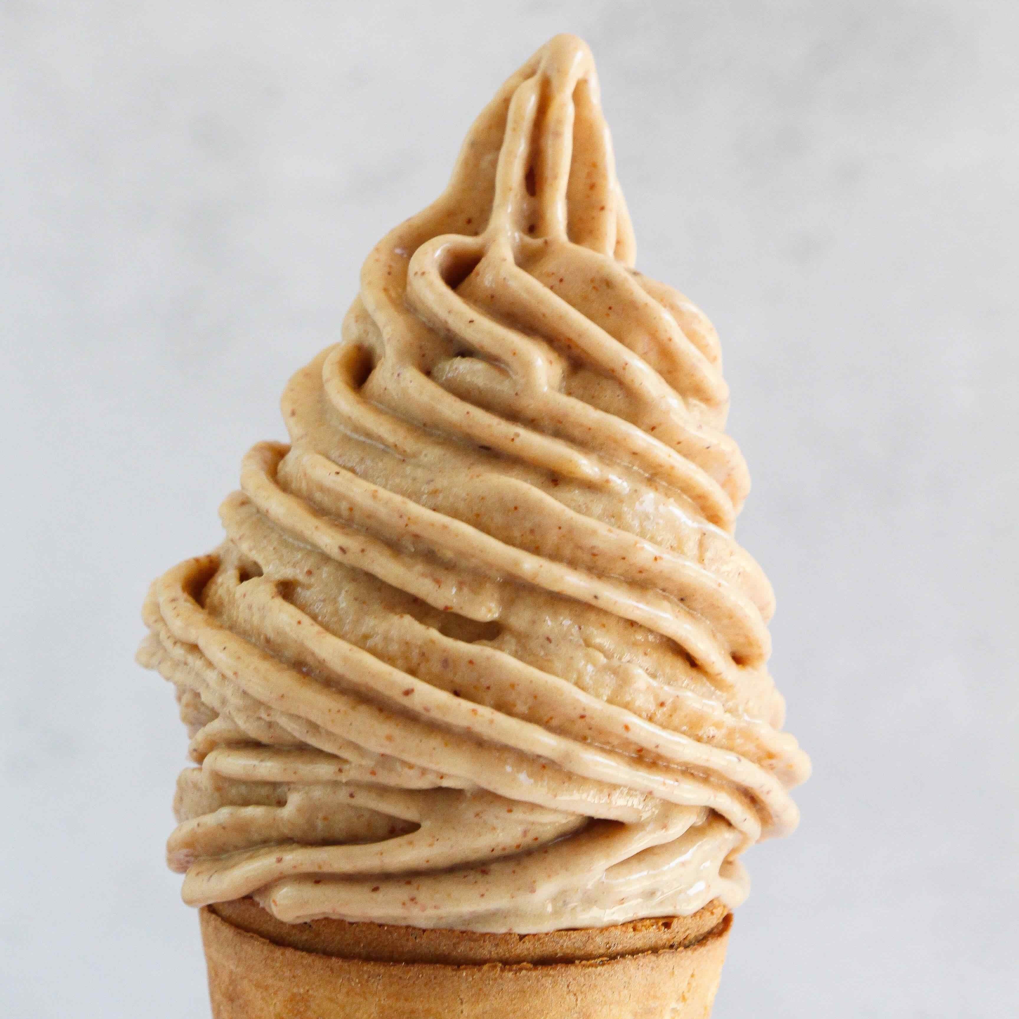 Crème glacée avec la Tartinade Praliné Noisette Onctueux de chez Allo Simonne