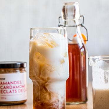 Almonds And Cardamom Iced Chai Latte 