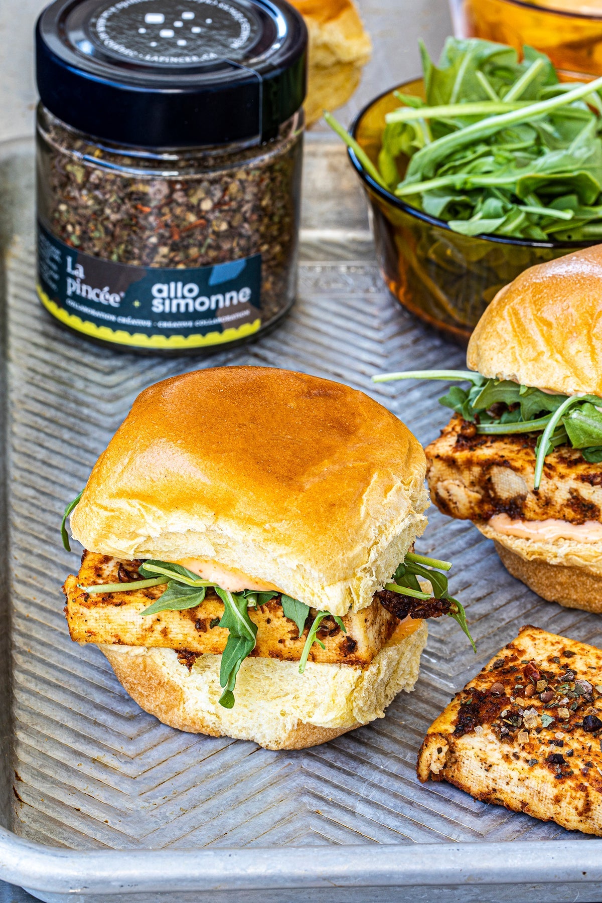 Mini burger de Tofu BBQ au gruée cacao et poivre